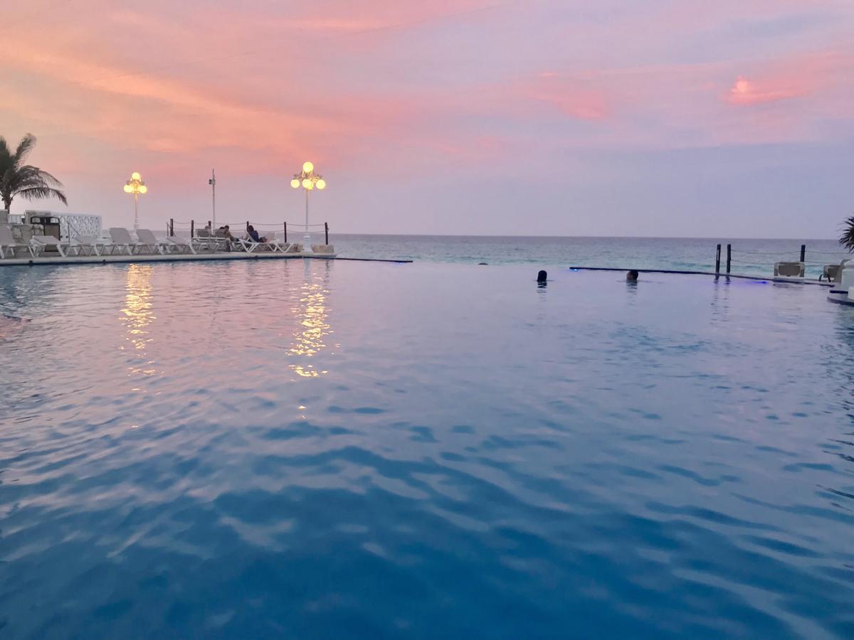 Ocean View Apartment แคนคูน ภายนอก รูปภาพ